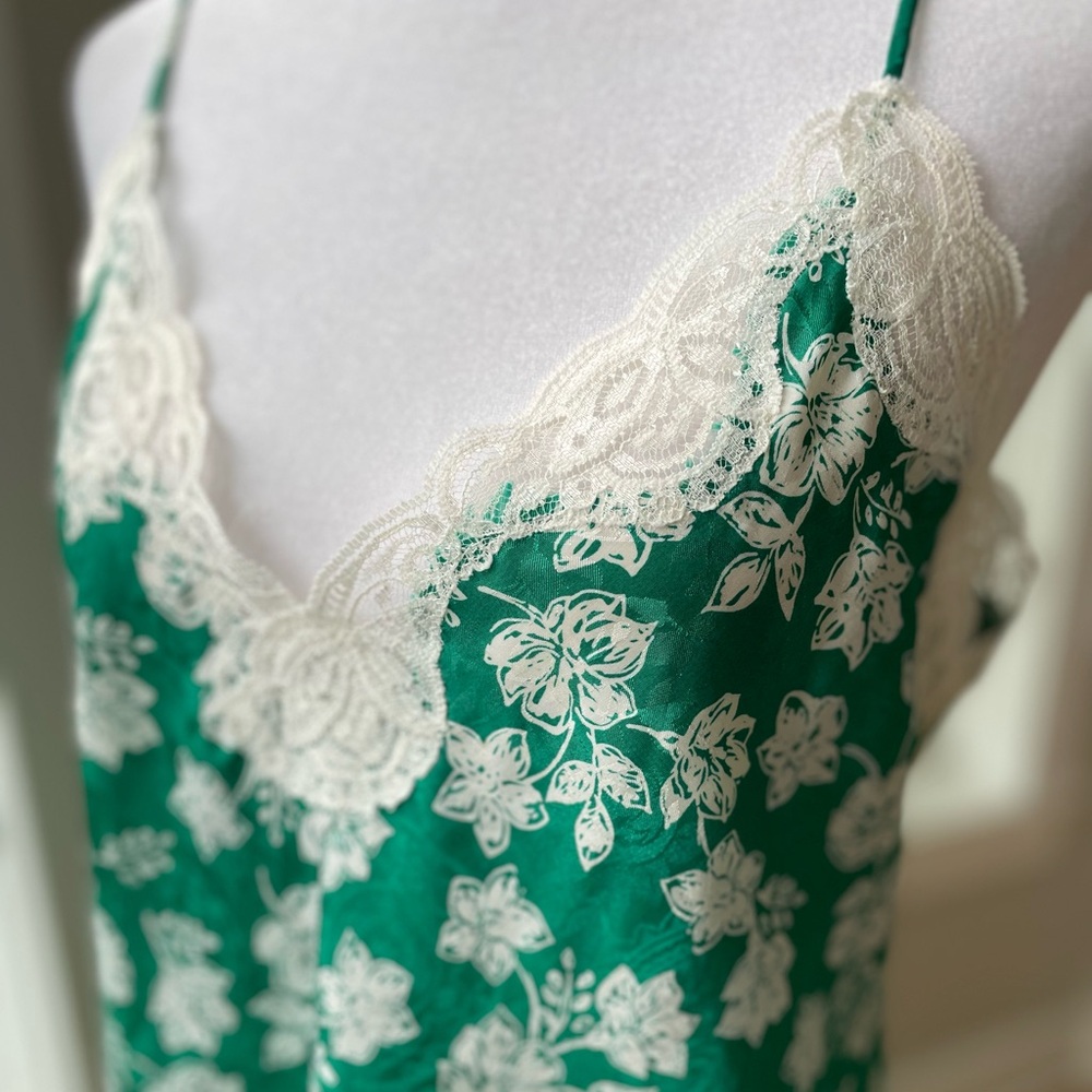 Vintage Victoria’s Secret Gold Label Ivory Green Floral Chemise Slip Dress Small - Picture 14 of 15